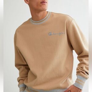 Champion UO Men’s Exclusive Premium Reverse Weave Crew Neck Sweatshirt Medium